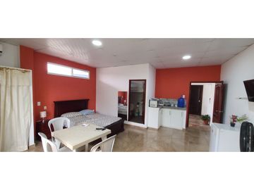 En venta hermosa casa familiar en zona comercial