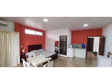 En venta hermosa casa familiar en zona comercial