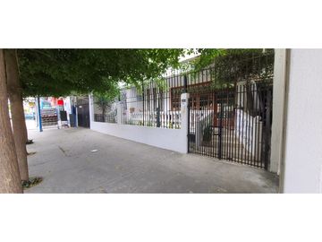 En venta hermosa casa familiar en zona comercial