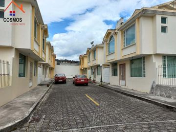 Casa de venta en Otavalo, Imbabura, Conjunto Privado Milenium