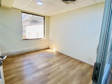 Oficina en arriendo en Providencia