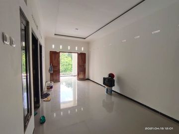 Rumah Dekat Hotel Hyat Jalan Palagan Lempongsari