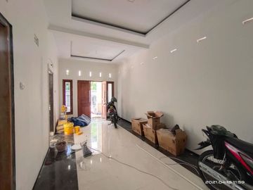 Rumah Dekat Hotel Hyat Jalan Palagan Lempongsari