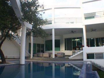 CASA EN VENTA EN CARRETERA NACIONAL