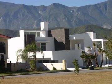 CASA EN VENTA EN CARRETERA NACIONAL