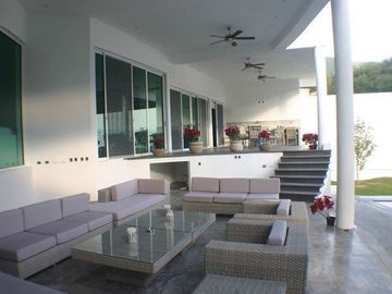 CASA EN VENTA EN CARRETERA NACIONAL
