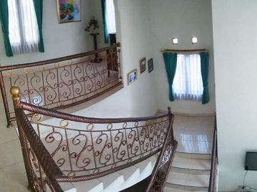 6 Bedroom House for sale