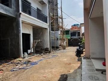 Rumah DiJual Jagakarsa Baru 3 Lantai Harga terjangkau