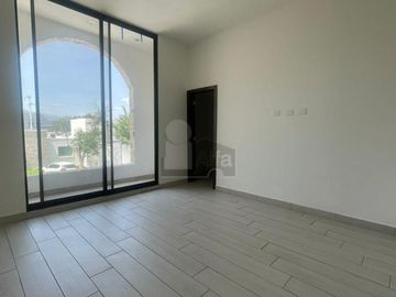 Casa en venta ubicada en Fracc. La Escondida