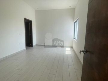 Casa en venta ubicada en Fracc. La Escondida