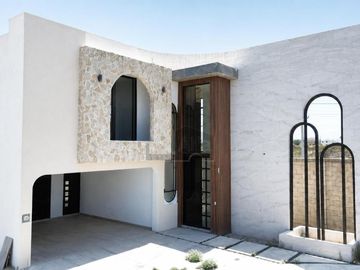 Casa en venta ubicada en Fracc. La Escondida