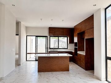 Casa en venta ubicada en Fracc. La Escondida
