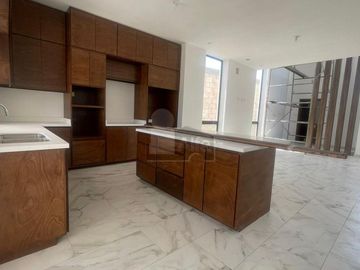Casa en venta ubicada en Fracc. La Escondida