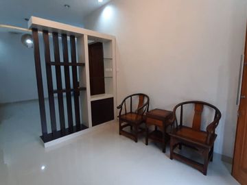Rumah dekat Hartono mall, dalam perumahan