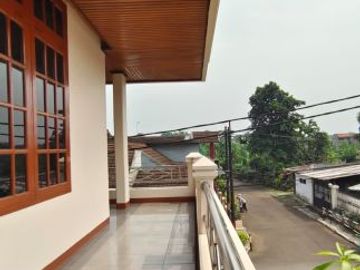 Rumah hook bagus terawat Dekat tol jatiwarna bekasi