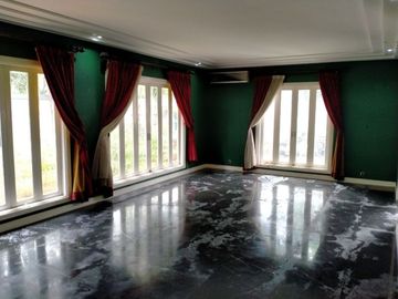 For Sale Town House at Jagakarsa & Semi Furnished HSE-A0419