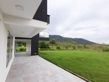 VENTA DE CASA CAMPESTRE PARA ESTRENAR EN LA PARCELACIÓN MONTEARROYO UBICADO EN LA PARTE RURAL DE GUADALAJARA DE BUGA VALLE