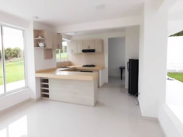 VENTA DE CASA CAMPESTRE PARA ESTRENAR EN LA PARCELACIÓN MONTEARROYO UBICADO EN LA PARTE RURAL DE GUADALAJARA DE BUGA VALLE
