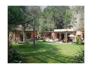 HERMOSA CASA DE CAMPO EN EL CONDOMINIO PARCA

SANTA EULALIA, su clima es hermoso, rodeado de áreas verdes, lugar magnifico para pasar momentos inolv
