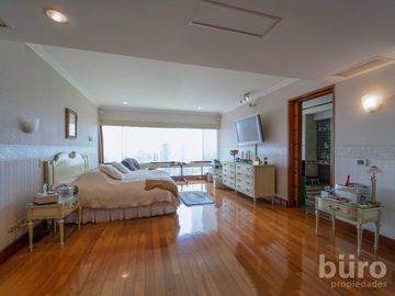 ESPECTACULAR PH DE LUJO CON 4 HABITACIONES, PISCINA Y GRAN TERRAZA EN SAN ISIDRO