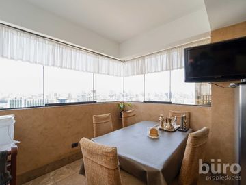 ESPECTACULAR PH DE LUJO CON 4 HABITACIONES, PISCINA Y GRAN TERRAZA EN SAN ISIDRO