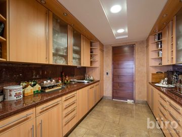 ESPECTACULAR PH DE LUJO CON 4 HABITACIONES, PISCINA Y GRAN TERRAZA EN SAN ISIDRO
