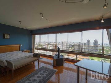 ESPECTACULAR PH DE LUJO CON 4 HABITACIONES, PISCINA Y GRAN TERRAZA EN SAN ISIDRO