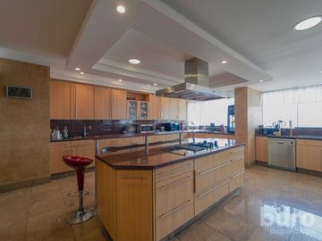 ESPECTACULAR PH DE LUJO CON 4 HABITACIONES, PISCINA Y GRAN TERRAZA EN SAN ISIDRO
