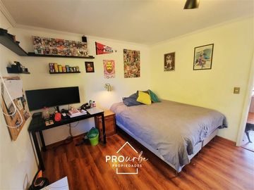 Casa en venta de 4 dorm. en Colina