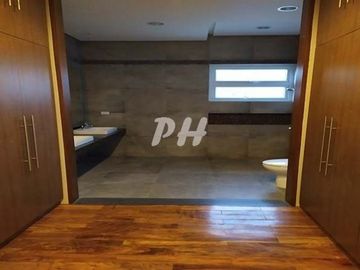 Ready for Occupancy House in West Avenue Q,C at 24.3M PH1190