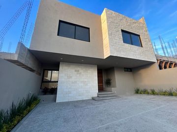 Casa en Preventa en Lomas de Juriquilla