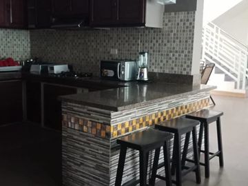 5 - bedroom with Pool House for Rent in Friendship Angeles City Near SM Clark