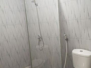 Rumah Baru Slipi Jakarta Barat Strategis Bebas Banjir