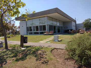 Casa en Ayres Plaza