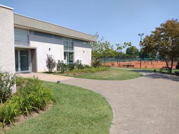 Casa en Ayres Plaza