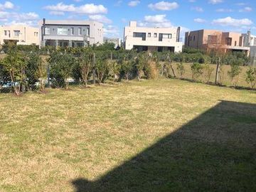 Casa en Ayres Plaza
