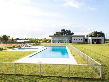 Casa en Ayres Plaza
