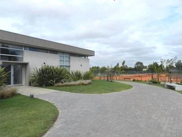 Casa en Ayres Plaza