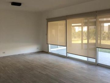 Casa en Ayres Plaza