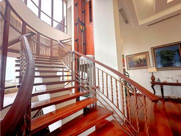 Oportunidad! Se Vende la más Bella Casa de Altos del Maria