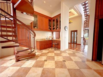 Oportunidad! Se Vende la más Bella Casa de Altos del Maria