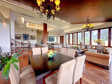 Oportunidad! Se Vende la más Bella Casa de Altos del Maria