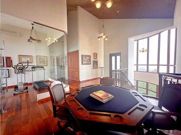 Oportunidad! Se Vende la más Bella Casa de Altos del Maria