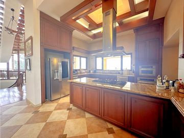Oportunidad! Se Vende la más Bella Casa de Altos del Maria