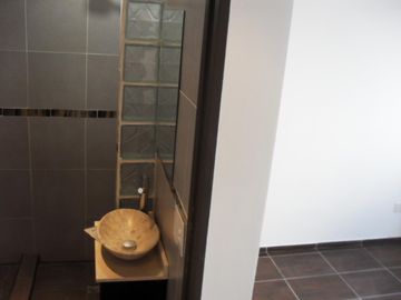 Duplex de 4 Amb con Patio, Apto Prof. 2 Baños mas Toilette y Baulera  Excelente . Ubicación