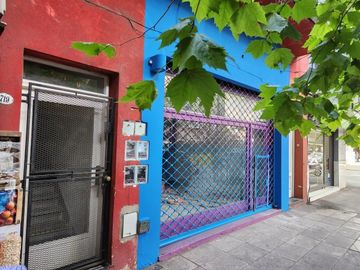 PH en Las CaÃ±itas. Impecable. Se acepta PH o local en pago o permuta.