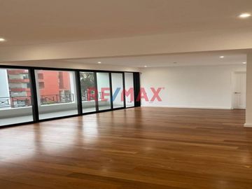 ¡Buscas una vida de lujo y sofisticación, ¡este es el lugar para ti! Con una impresionante vista de la ciudad.
Departamento/Penthouse han sido diseña