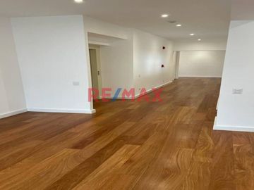 ¡Buscas una vida de lujo y sofisticación, ¡este es el lugar para ti! Con una impresionante vista de la ciudad.
Departamento/Penthouse han sido diseña