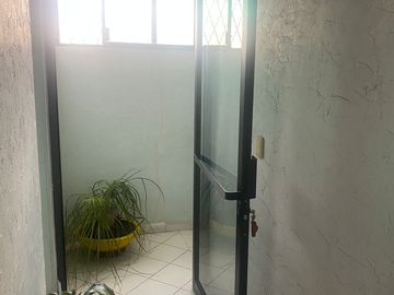 SE VENDE OFICINA col. Terminal, Monterrey, Nuevo León