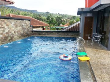 Sewa Villa di Puncak Sebelum Kota Bunga Hanjawar View Danau
